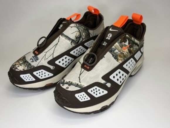 Nike Shoes - Nike Air Max Sunder Womens 9 Realtree Camo Brown Hyper Crimson IB2476-100 NEW